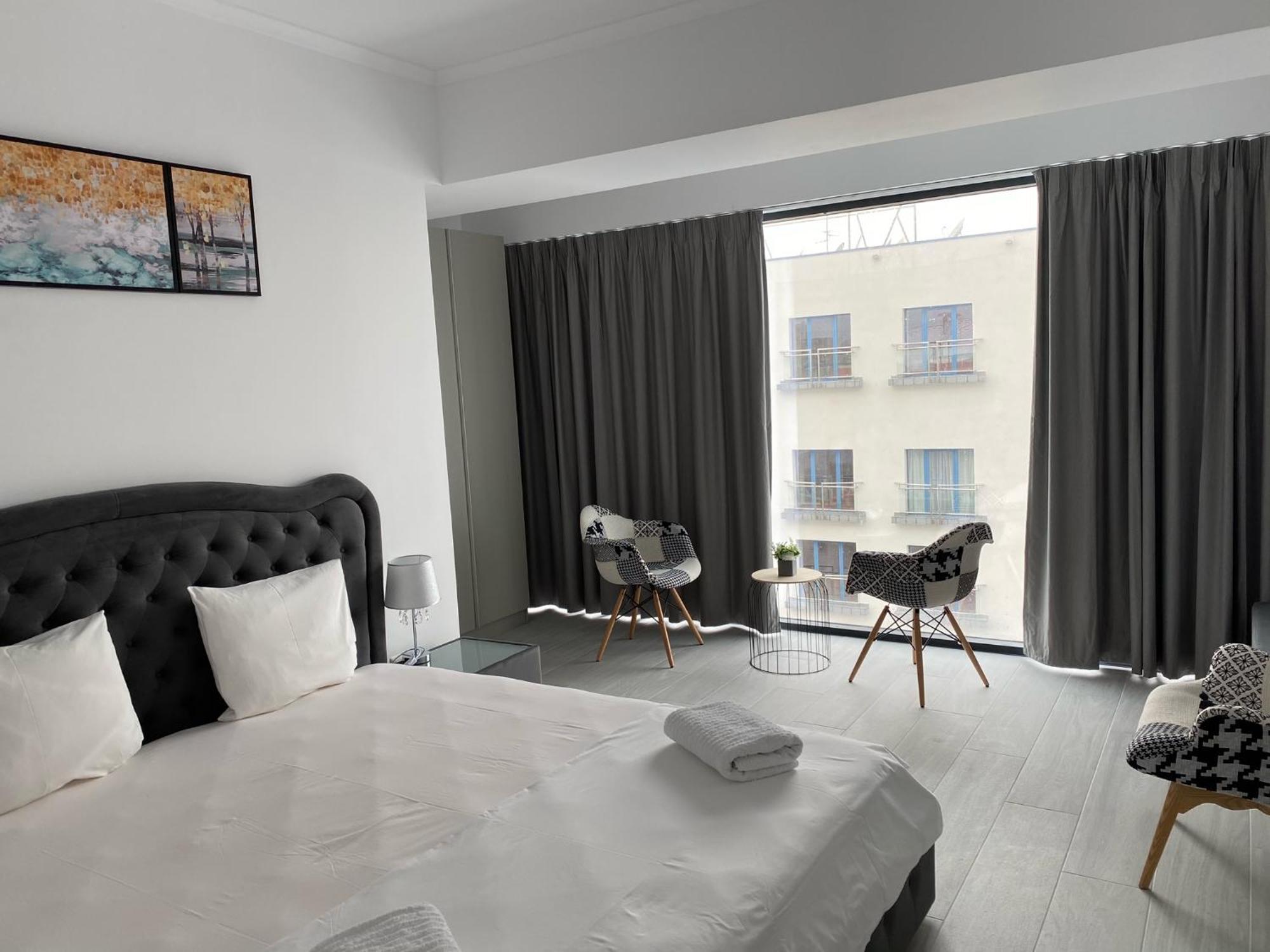 Maritimo Aparthotel Constança Quarto foto